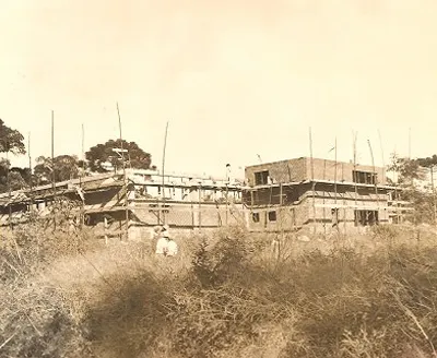 1977