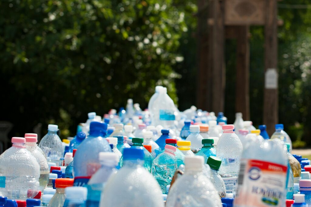 Foto da dica Quais indústrias podem utilizar máquinas de reciclagem de plásticos?